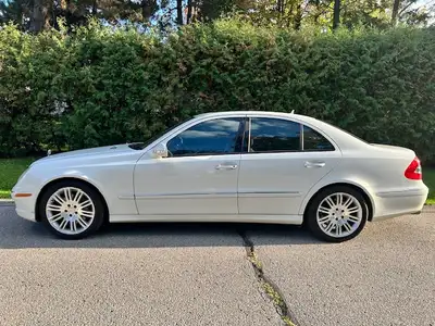 One family owned since new from southern California E-350. The vehicle has a complete service record...