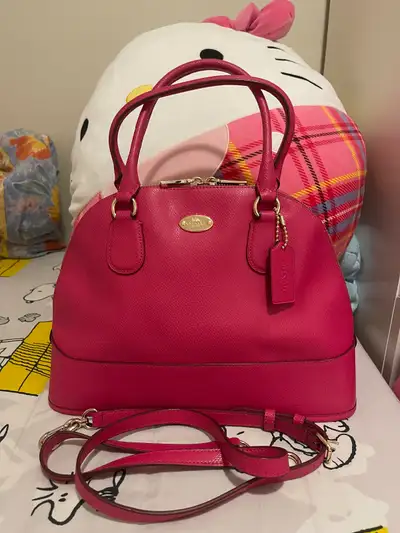COACH. Handbag  ——-$ 80, View more