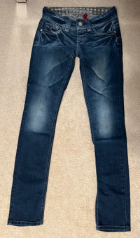 Vintage Guess Skinny Leg Jeans - Size: 24