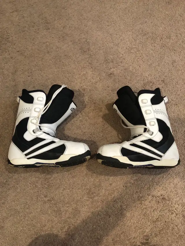 Adult/ Teen Men’s White Morrow Snowboard Boots (Size 10) in Snowboard in Calgary - Image 2