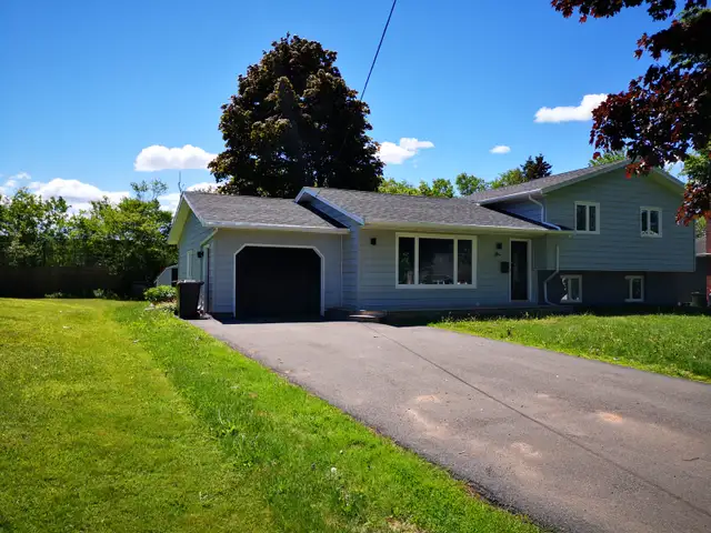 Newly Renovated One-Bedroom Apartment for Rent (Max 2 persons) in Long Term Rentals in Charlottetown - Image 11