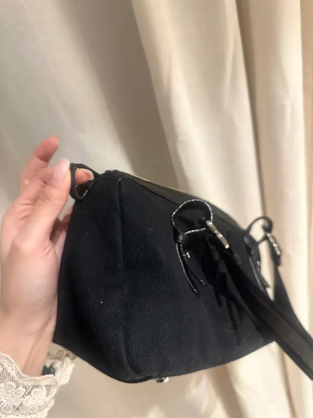 Real YSL Bag in Women's - Bags & Wallets in City of Toronto - Image 5