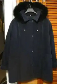 25$ - Manteau TG Femmes d'Hiver / Size XL Women's Winter Coat..