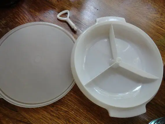 918 Vintage Tupperware Relish 2PC caddy $8 in Kitchen & Dining Wares in Edmonton - Image 2