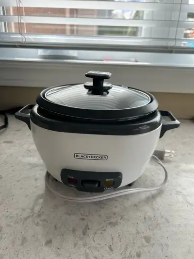 BLACK & DECKER   RICE COOKER  AND  STEAMER, View more