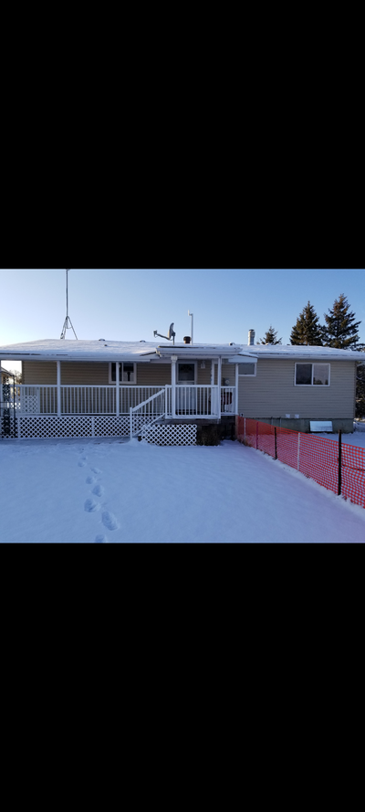 Acreage for rent near Edmonton international airport Having open house on Jan 2nd, 3rd and 4th betwe...