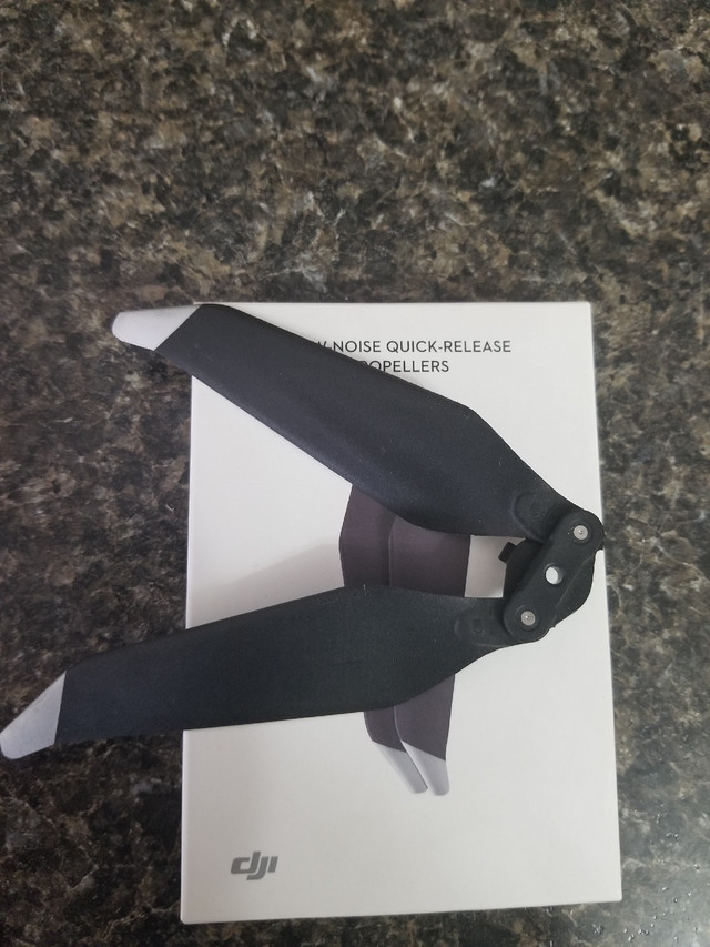 DJI Mavic Pro propellers in Hobbies & Crafts in Kitchener / Waterloo - Image 2