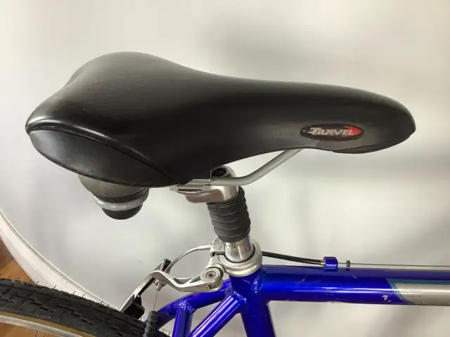 Velo urbain/route Norco Monterey 24 vitesses in Cruiser, Commuter & Hybrid in City of Montréal - Image 5