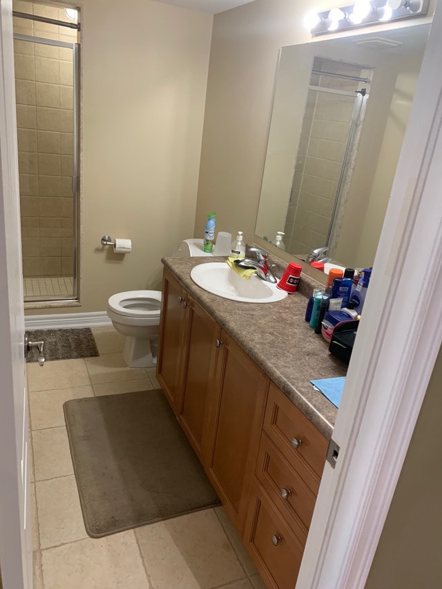 Walkout studio basement for rent asap for long or short term Short Term Rentals Mississauga