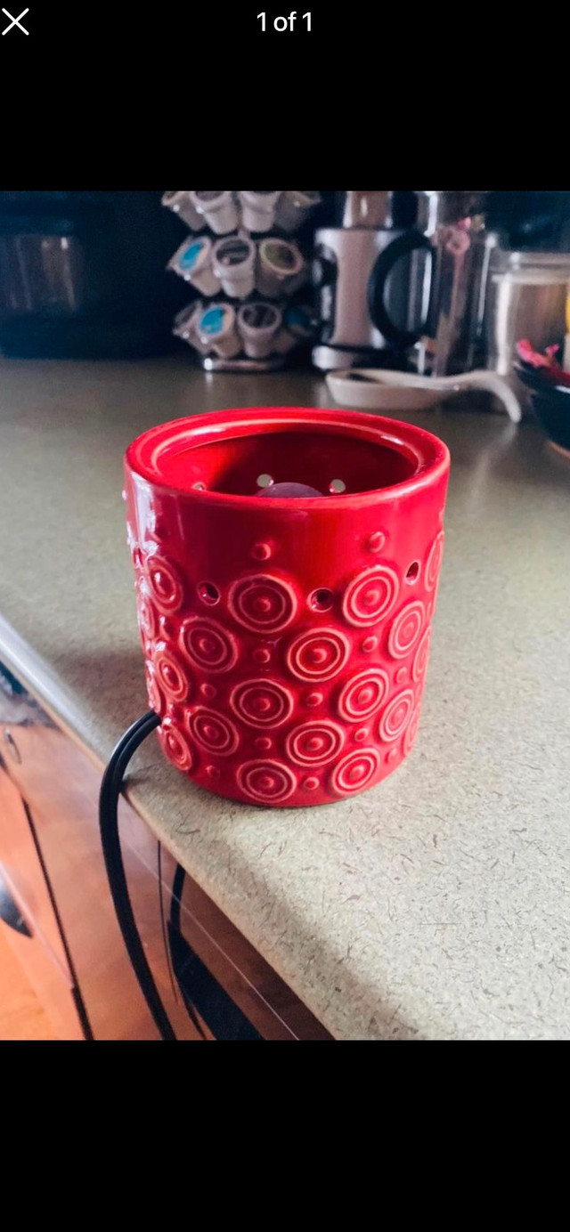 Scentsy warmer in Home Décor & Accents in Edmonton