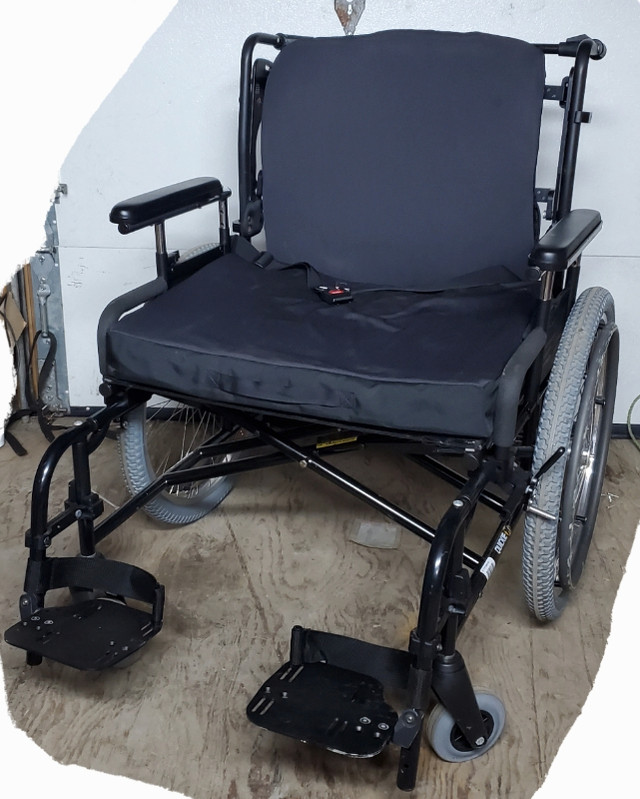 Wheelchair Quickie M6 in Health & Special Needs in Corner Brook