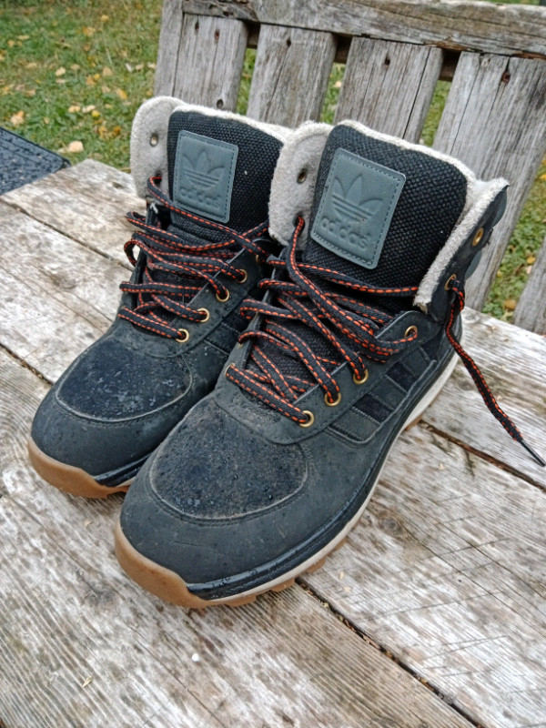 Men's 8.5 Insulated Adidas Boots, Comfortable, Stylish  in Men's Shoes in Oshawa / Durham Region - Image 2