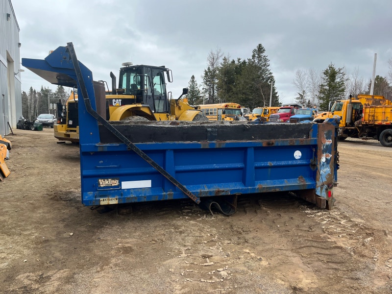 12 feet Box Heavy Equipment Miramichi Kijiji