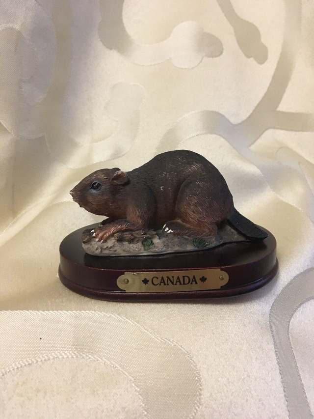 Canadain Animal Figures  in Arts & Collectibles in Kingston