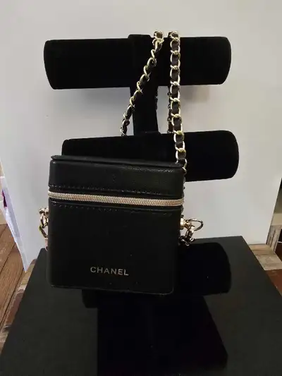 CHANEL Makeup VIP GWP  Travel Cosmetic Lipstick Bag, View more