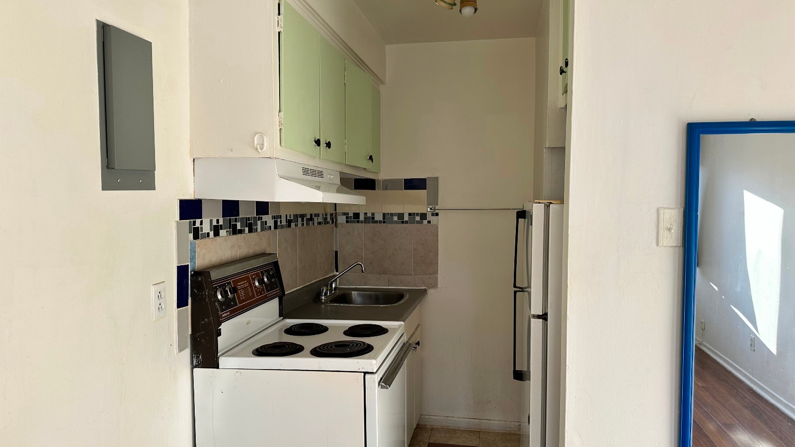 Downtown Near McGill All Included Furnitured Studio for Rent !!! — photo 3