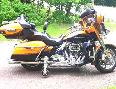 CVO Harley-Davidson 2015 - 21 000 $ négociables - 59 000 km. Raison de la vente : problème de santé....