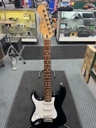 FENDER STRATOCASTER MIM LEFT HANDED, View more