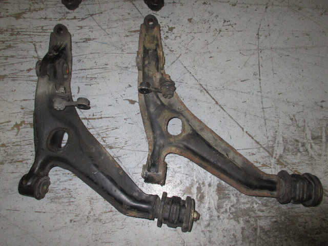 96 00 HONDA CIVIC EK9 B16B FRONT LOWER CONTROL ARMS LCA JDM dans Autres pièces et accessoires  à Ville de Montréal - Image 4