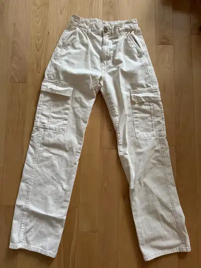 Worn once, like new Size: 4 USA or 36 EUR Pickup available in Ville Saint Laurent, Downtown or Point...