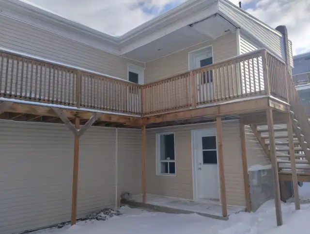 4 1/2, 985$ 2e étage mai ou juin, près de tout, rénové in Long Term Rentals in Shawinigan - Image 3