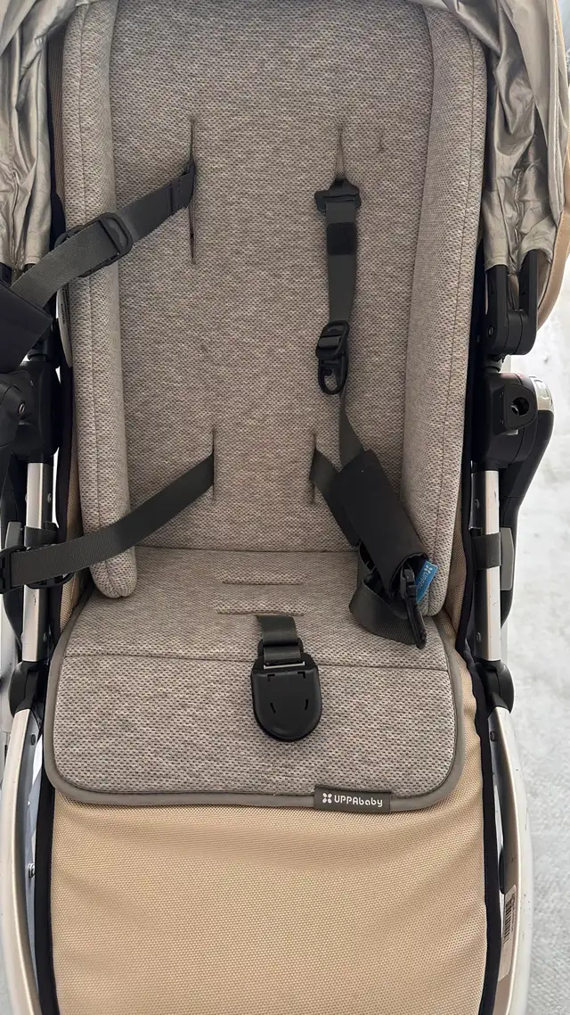 Uppababy vista v1 stroller system in Strollers, Carriers & Car Seats in City of Toronto - Image 5