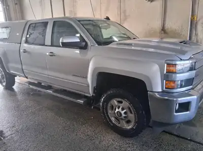 2018 Chevrolet Silverado 2500HD LT — Duramax Diesel | 4x4 | Crew Cab | 8 ft Box $43,500 — Can be sol...