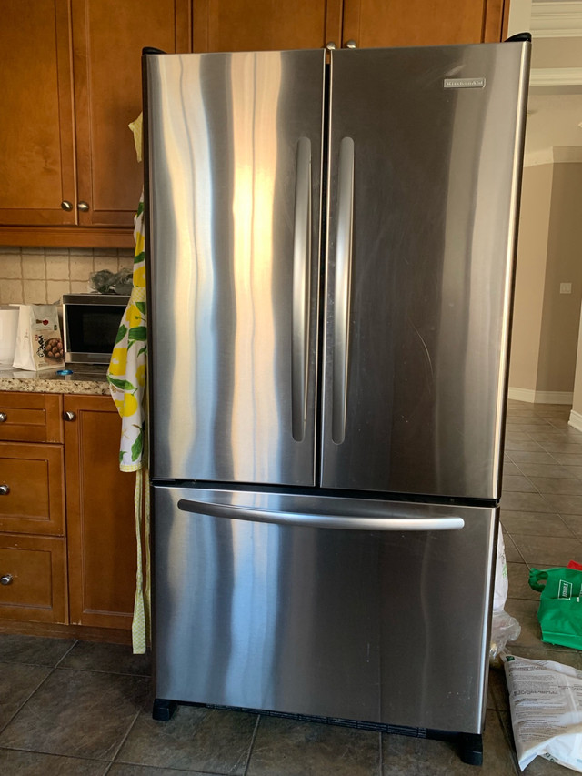 Kitchen Aid fridge 36in works perfectly big capacity  in Refrigerators in Markham / York Region