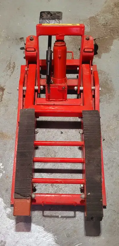 Hydraulic jack for motorcycle/atv 1500 lbs, View more