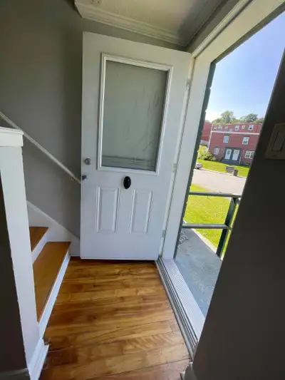 Bedroom Condo in the Rockwood Park area, Quiet neighbourhood on Mckenna Crescent. Large and spacious...