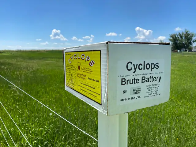 Electric fence supplies in Livestock in Lethbridge - Image 9