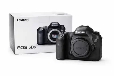 Canon EOS 5DS DSLR—50.6 MP 10/10, View more
