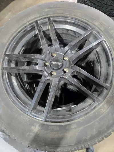 Four x American Racing wheels. Bolt spacing 8x105, removed from Range Rover Velar. 19". O.B.O. Great...