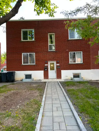 5 1/2 renove à saint -Laurent
