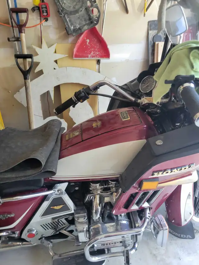 1982 honda goldwing in Touring in St. Catharines - Image 4