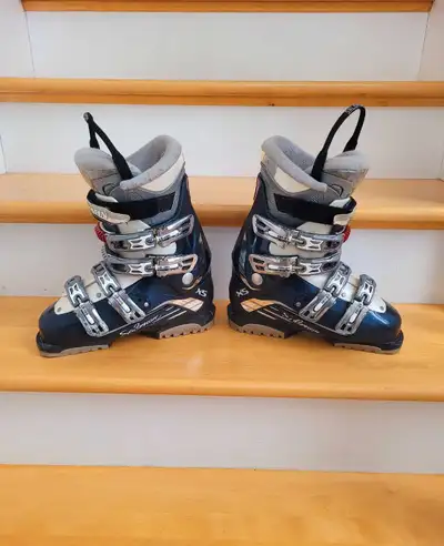 SALOMON Ski Boots 24.5 (Men's 6 / Women's 7). Great Condition, View more