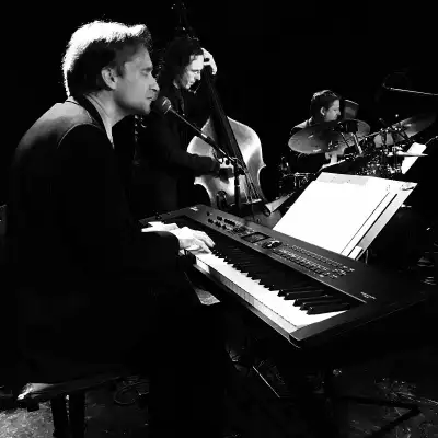 Cours privés de contrebasse jazz, View more