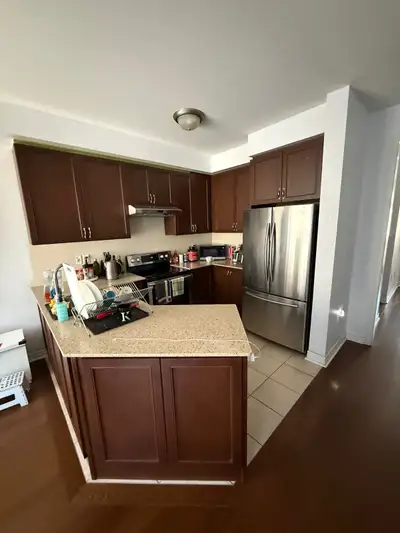 3 Bedroom Townhouse for Rent – Sandalwood & Walness (Brampton) $2,750/month + Utilities 3 Parking Sp...