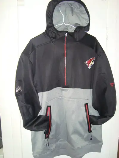 Salut, Mise en vente d'une veste demi-zip avec capuchon de marque Fanatics de l'ancienne équipe de l...