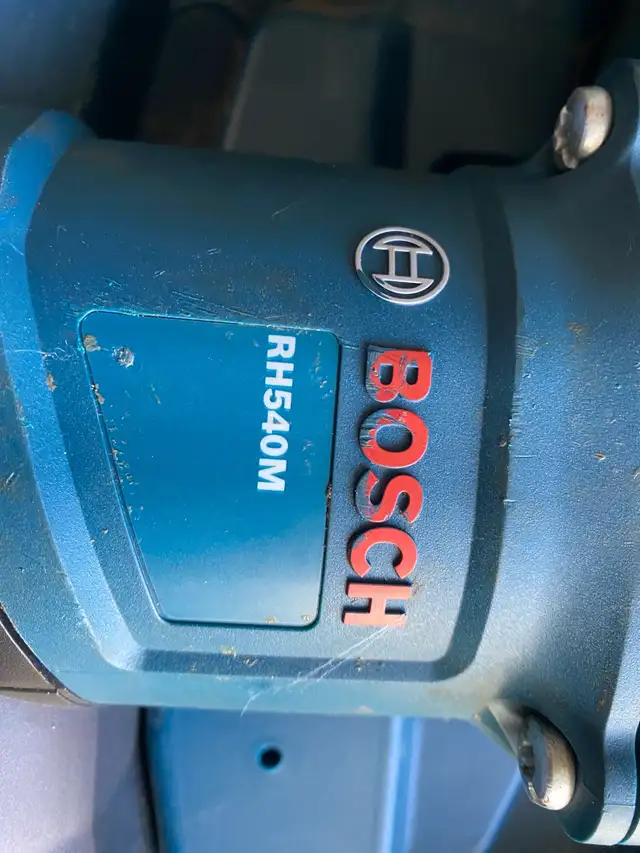 Bosch Rotary Hammer Drill in Power Tools in Strathcona County - Image 3