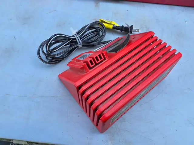 Milwaukee Power Plus Charger 48-59-0245 For 9.6V-18V Batteries in Power Tools in Windsor Region - Image 6