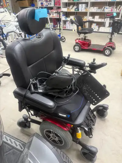 2024 Jazzy 614 HD Powerchair. 450 Lb weight capacity , 22”x 20” seat , foot plate and optical elevat...