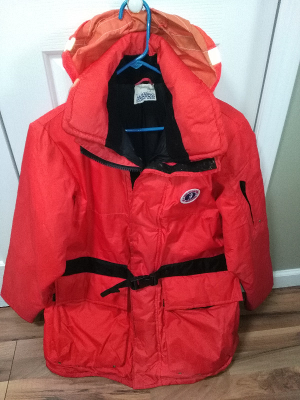Used Mustang Floater Coat,Classic Flotation Coat is for safety, in Men's in Sunshine Coast