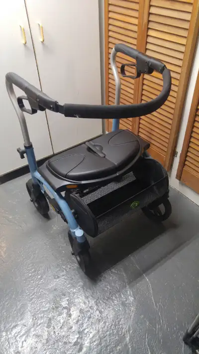 folding chair in excellent condition.