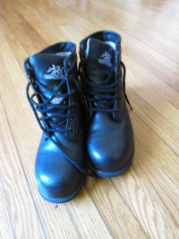 Steel Toe Boots,MOXIE TRADES Women's size 7.5.