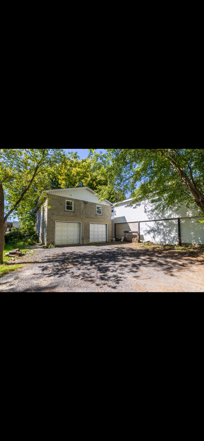 Grand 5 1/2 à louer (2 chambre + 2 chambre pas de fenêtre (pour rangement ) – St-Jean-sur-Richelieu...