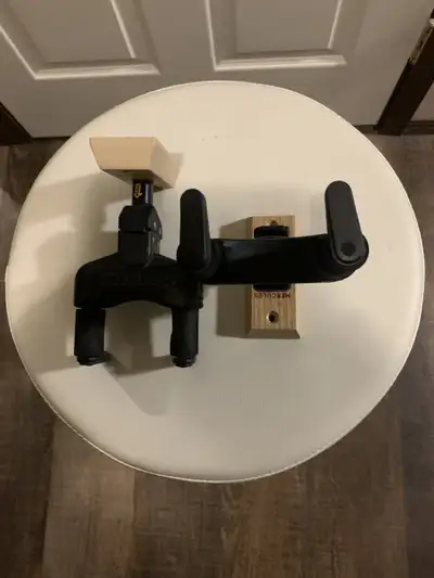 Hercules guitar hangers, View more
