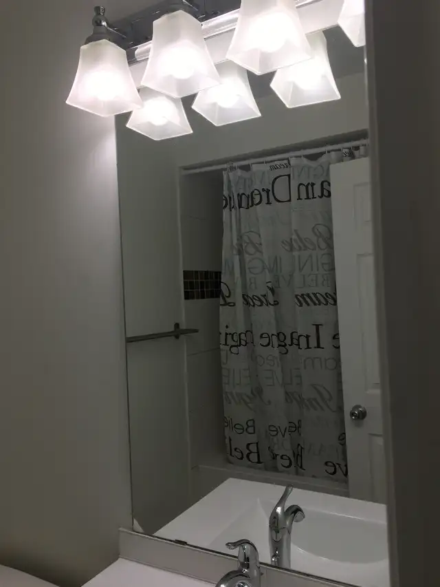 House for Rent/ Room for Rent in Long Term Rentals in Mississauga / Peel Region - Image 21