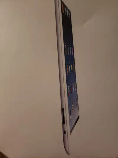 Apple ipad   ( 4 th Gen ), View more