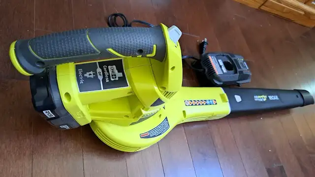 RYOBI 18V ONE+ Hybrid Blower Cordless w/Battery & Charger reduce in Power Tools in Calgary - Image 3